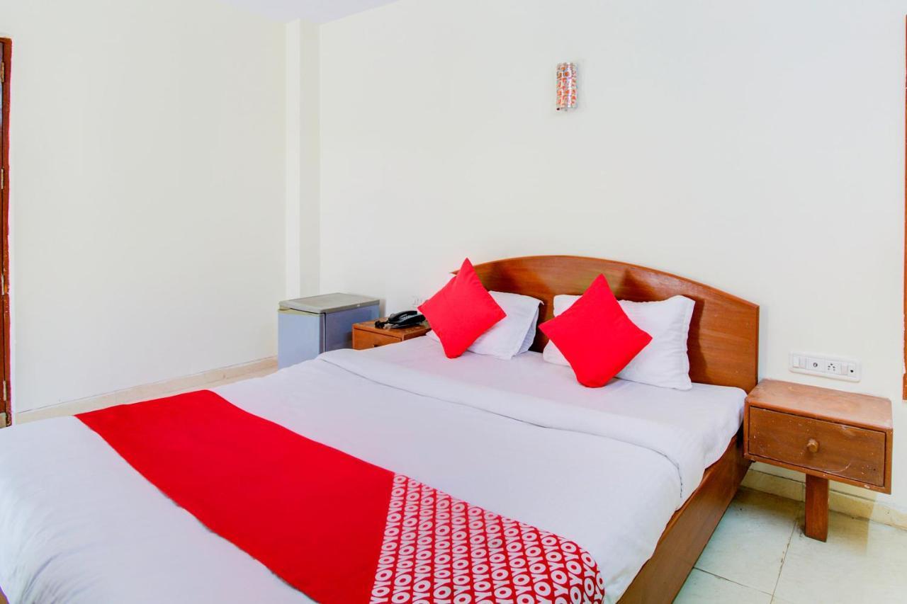 Hotel Oyo 66827 Island Club 3*