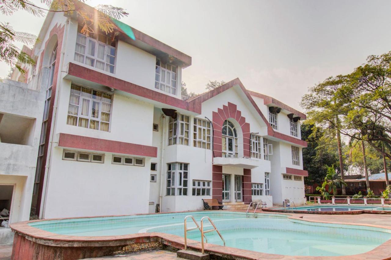 Oyo 66827 Island Club Mumbai