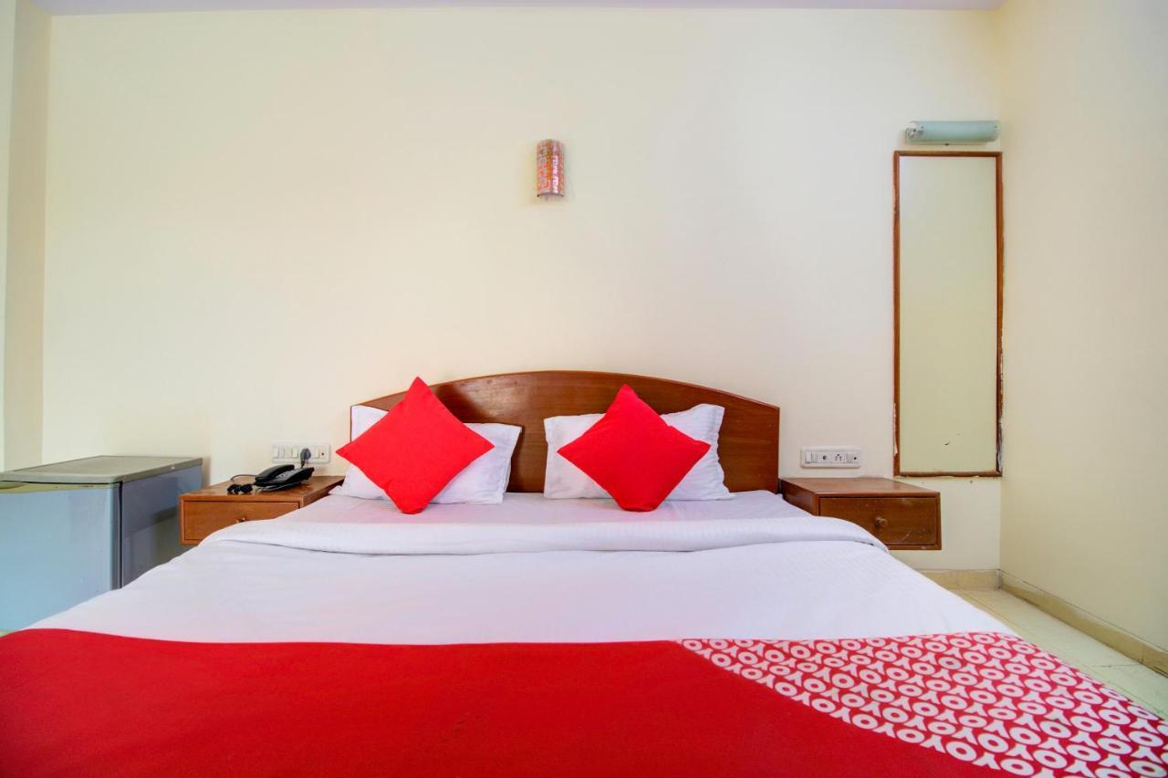 Hotel Oyo 66827 Island Club 3*