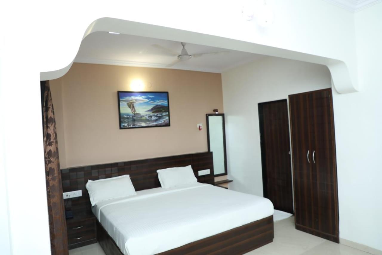 Hotel Koshya Suites 2*