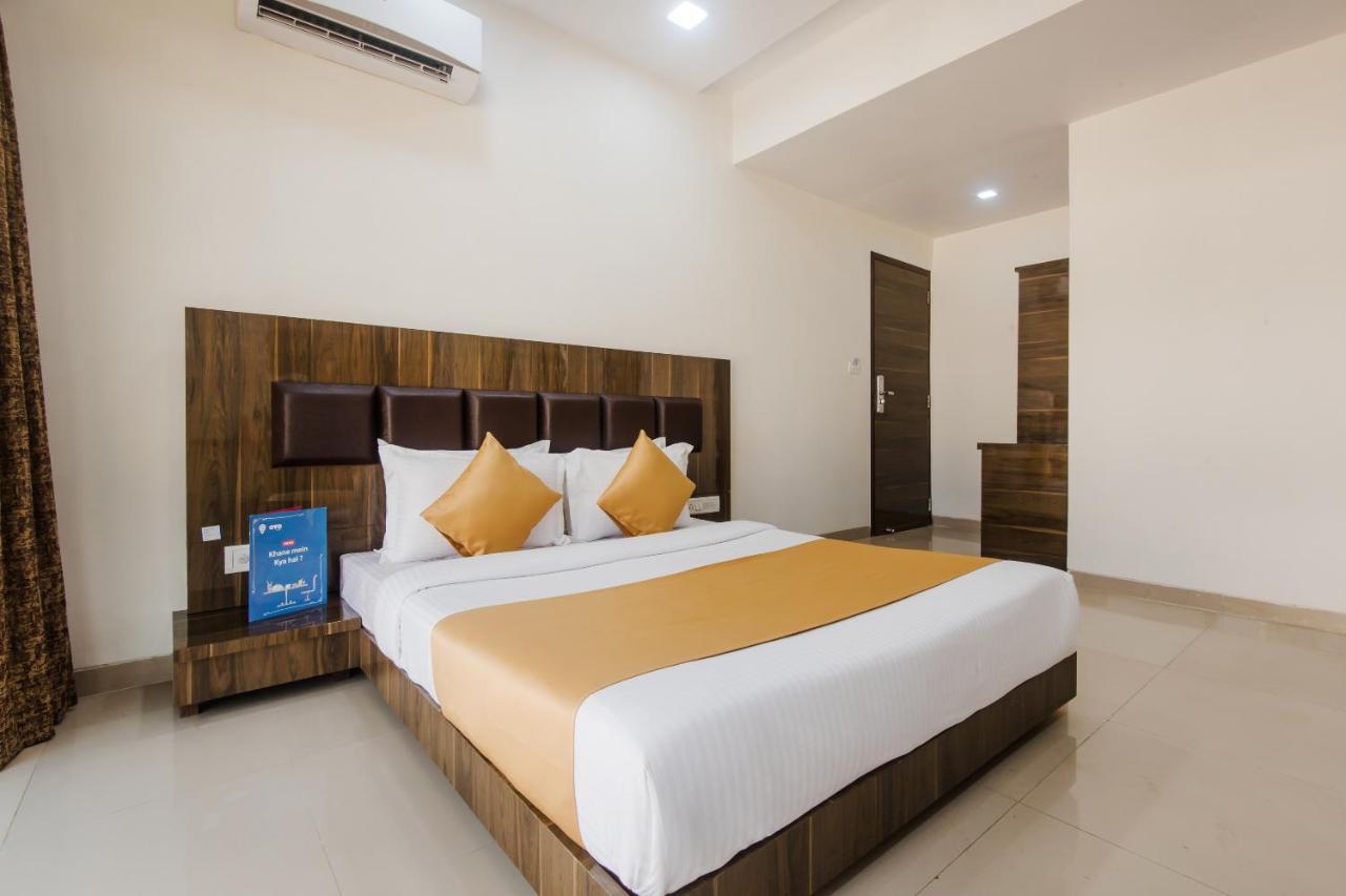 Hotel Capital O Konak Near Chhatrapati Shivaji International Airport