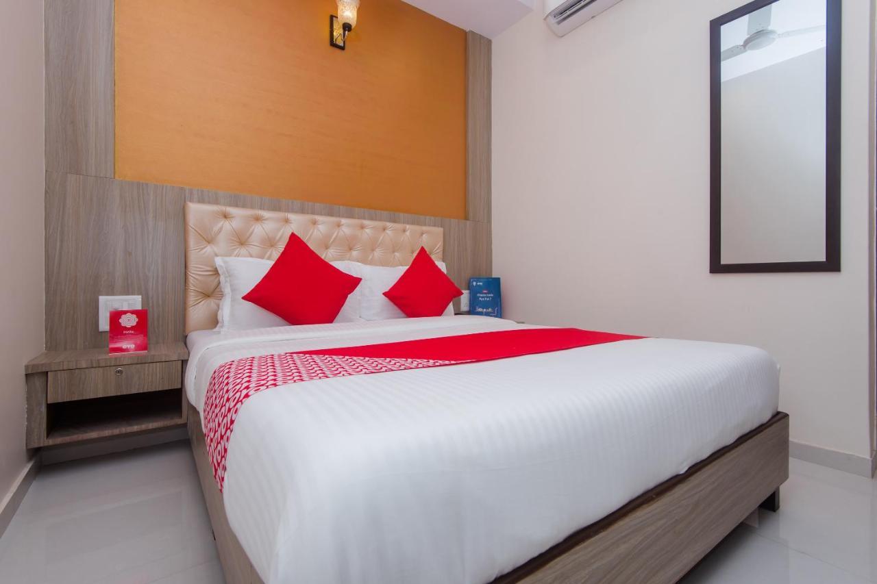 Oyo 14056 Golden Arch 3* Mumbai