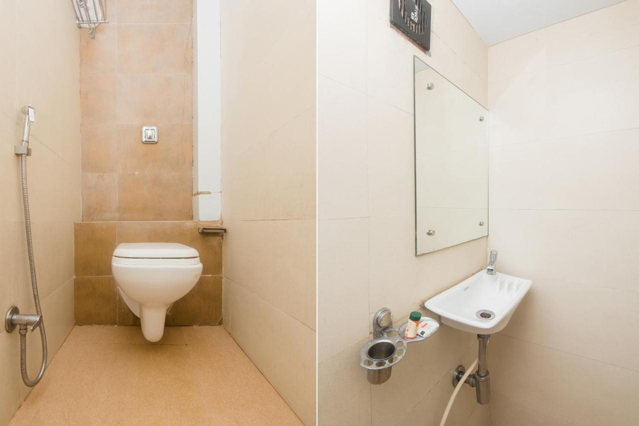 Hotel Vaccinated Staff - Oyo 22055 Dadar Residency 3*