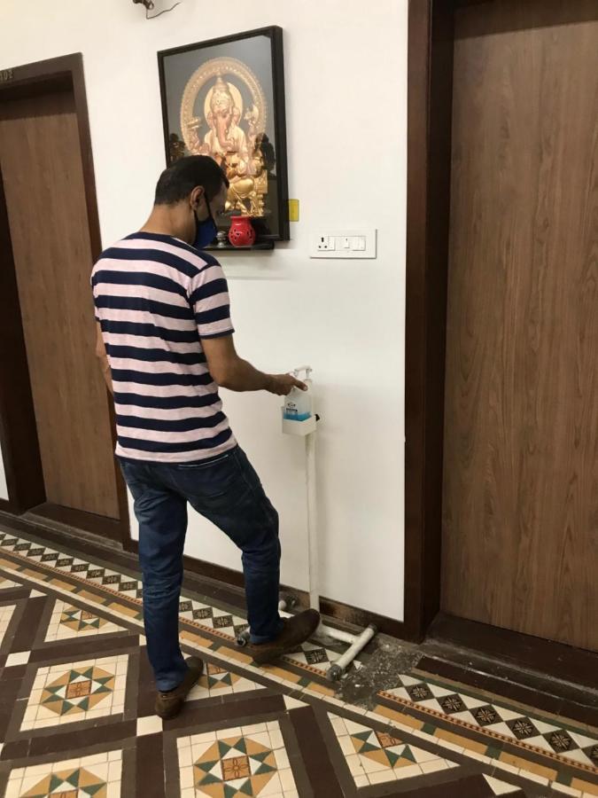 Hotel Carlton - Behind Taj Mahal Palace Colaba