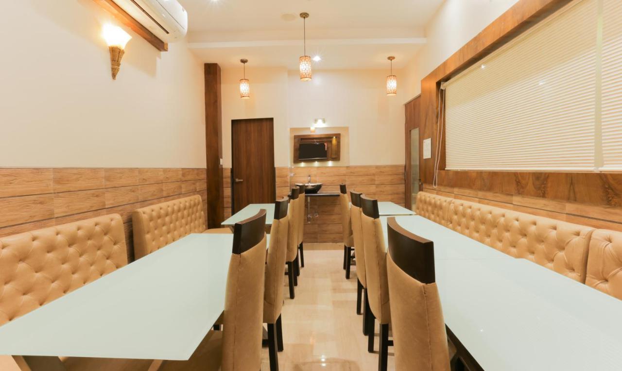 Hotel Amber Palace 3*