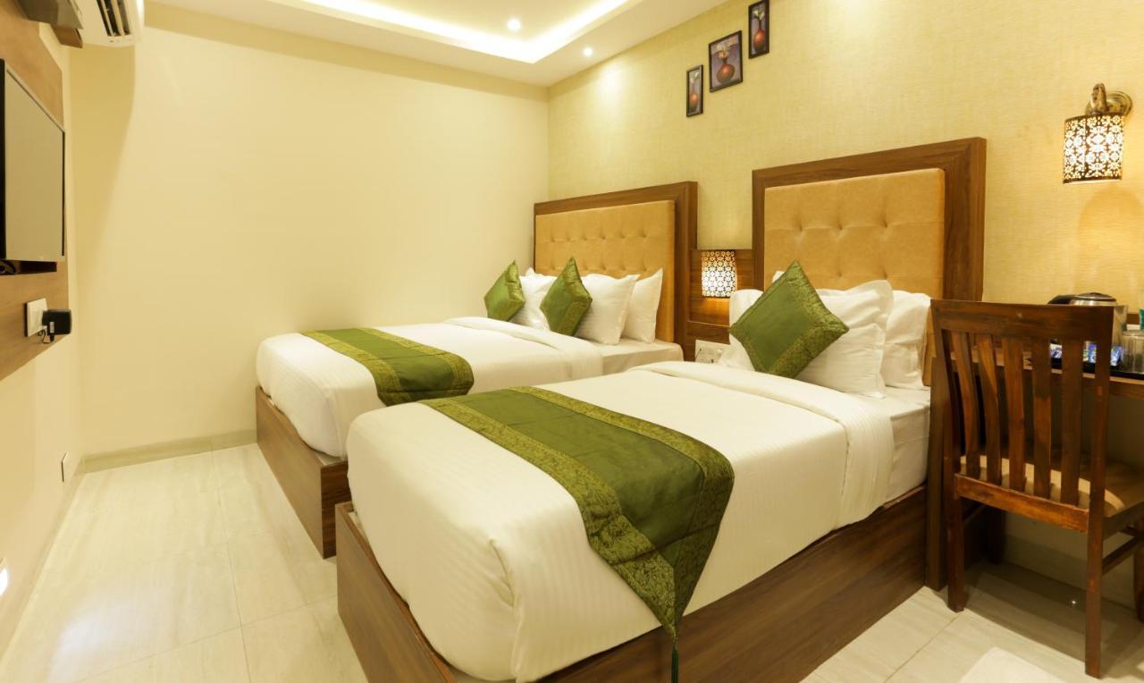 Hotel Amber Palace 3*