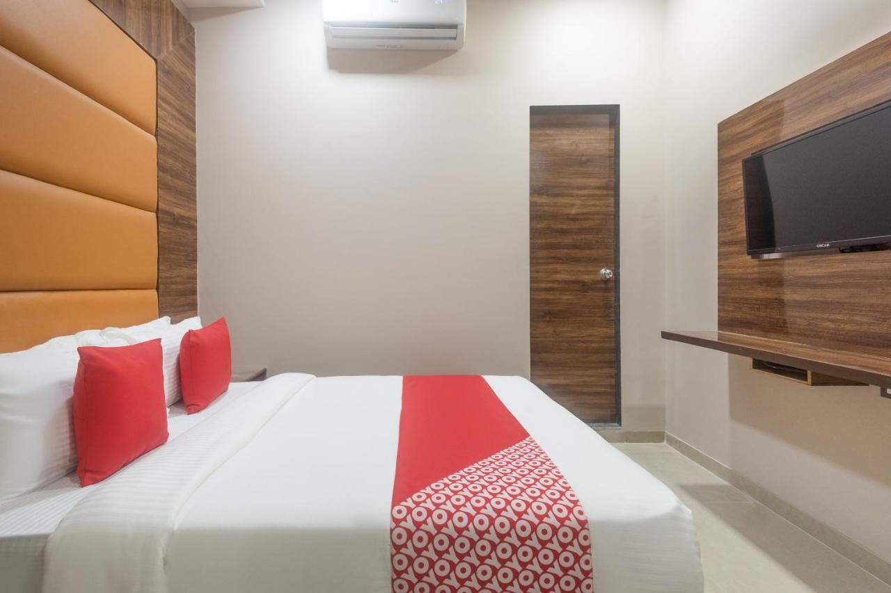 Super Oyo Blue Executive Near Chhatrapati Shivaji International Airport Mumbai