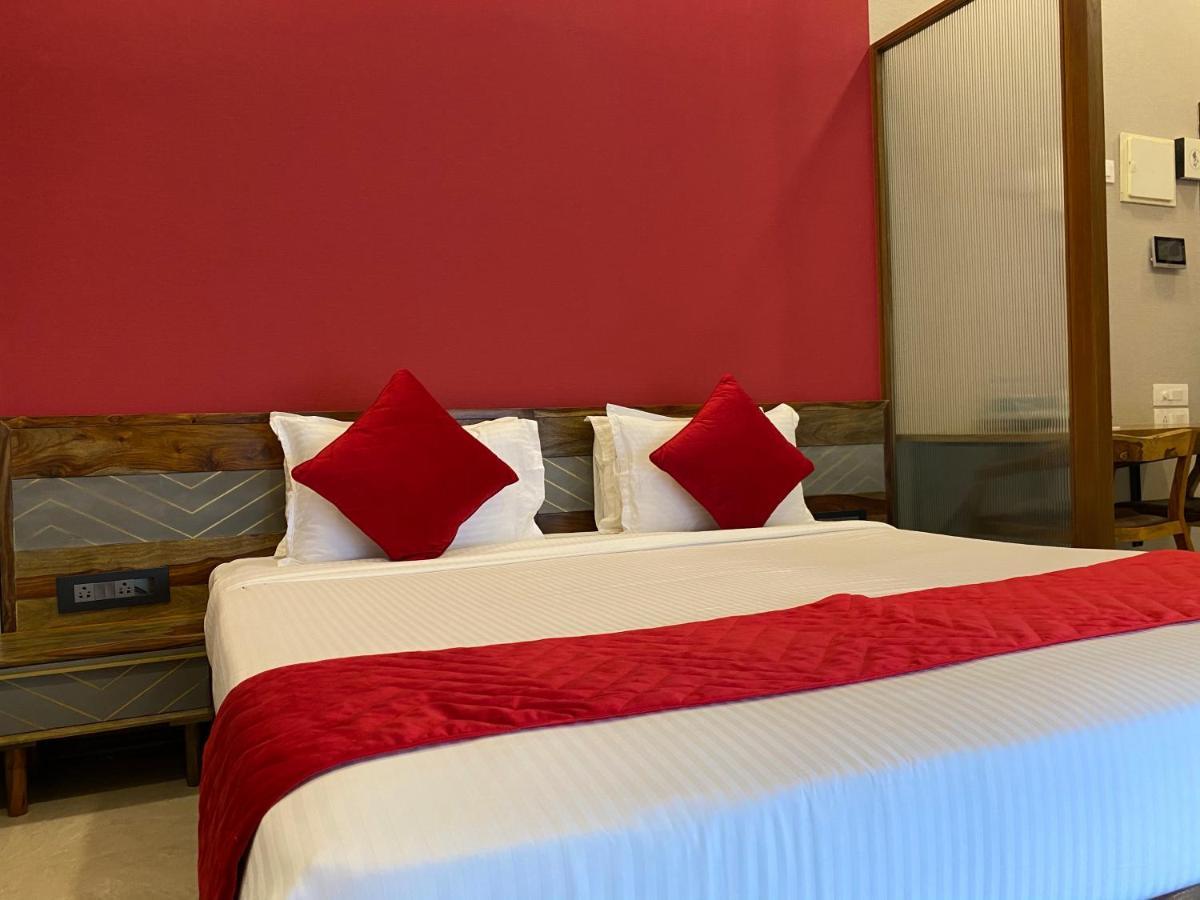 Apartment Theory9 Premium Service Khar *