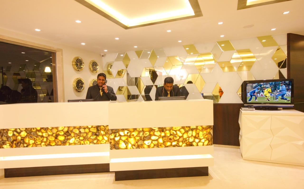Supreme - Cuffe Parade 3*