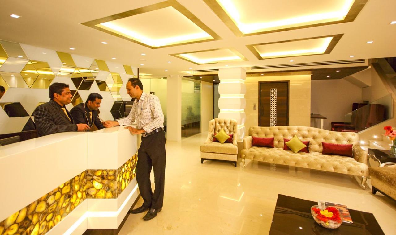 Supreme - Cuffe Parade Hotel 3*