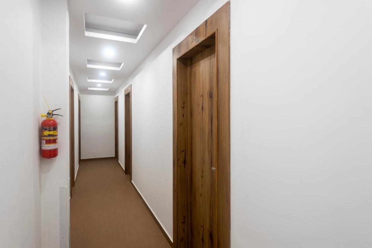 Capital O 68823 Baba's Residency Mumbai