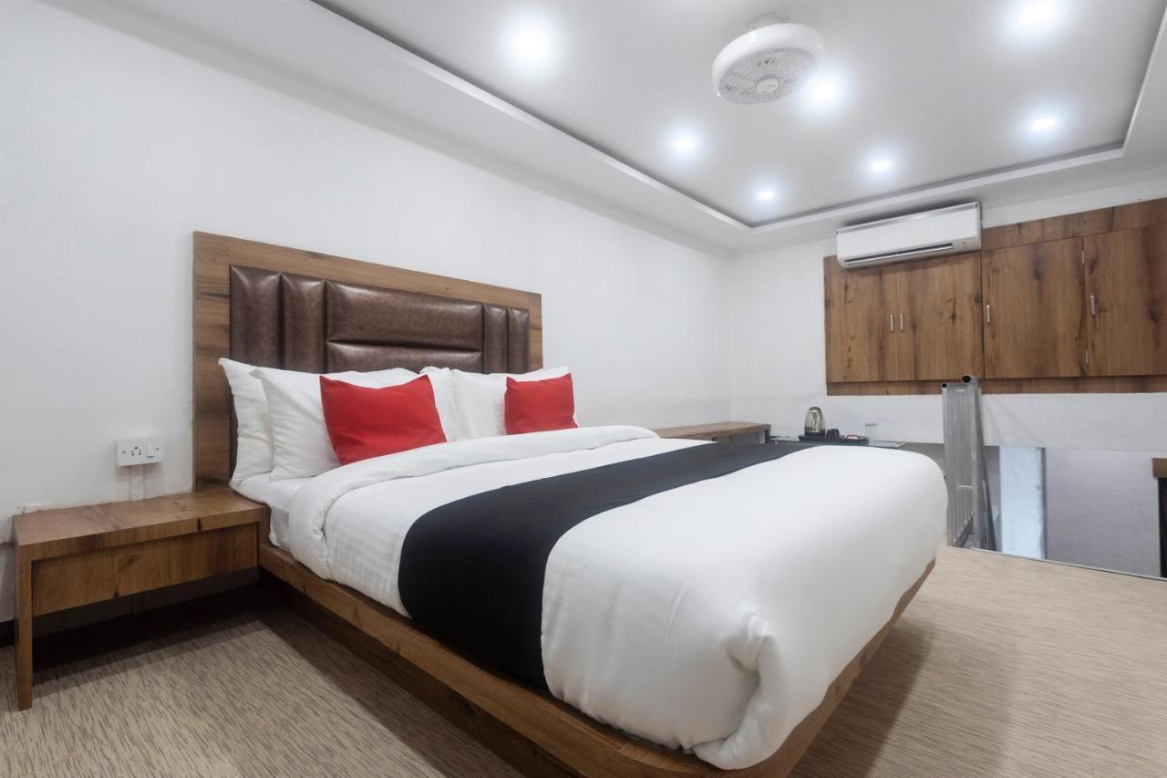Hotel Capital O 68823 Baba's Residency 3*