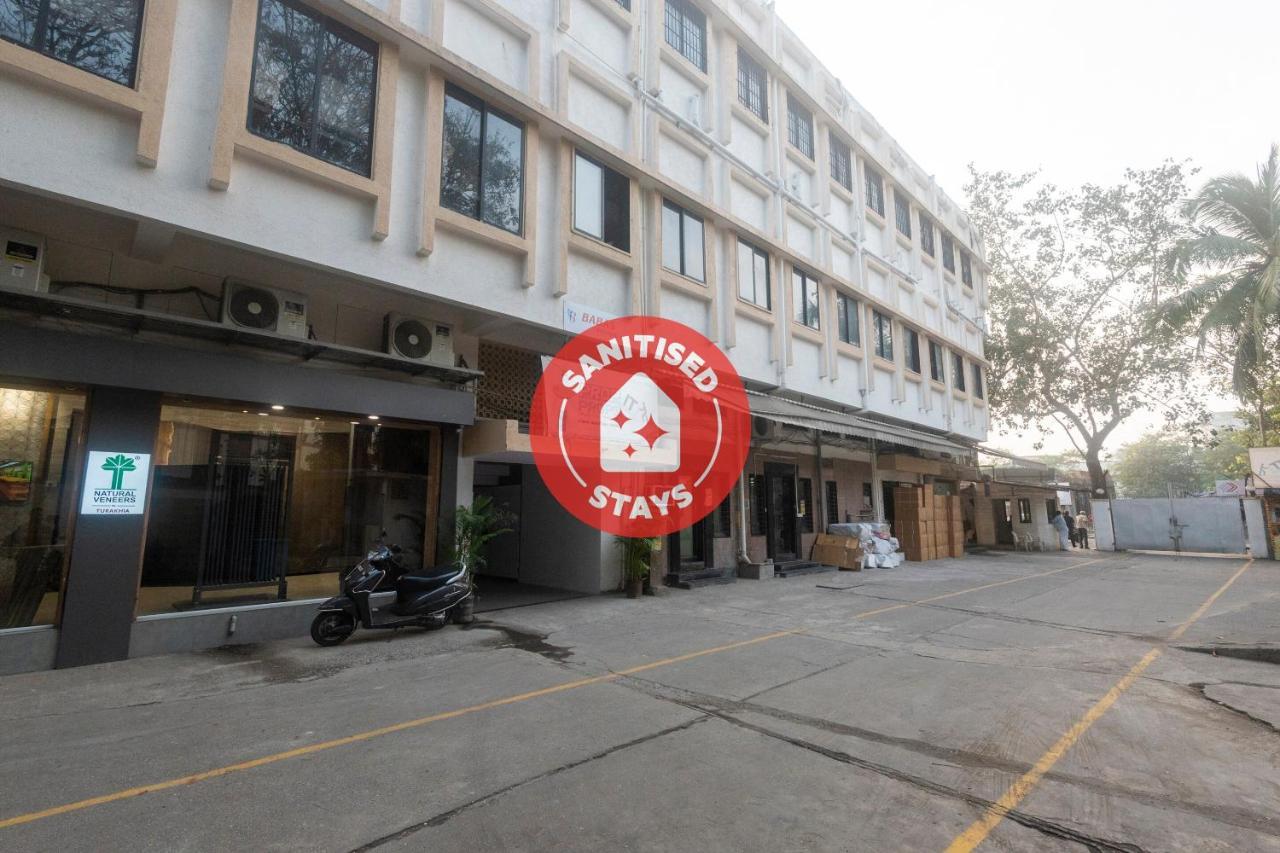Hotel Capital O 68823 Baba's Residency