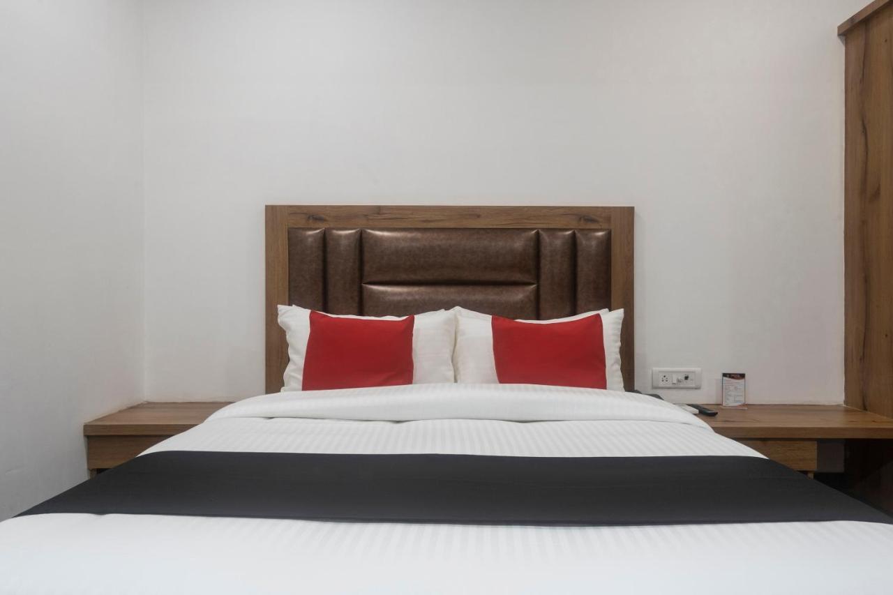 Capital O 68823 Baba's Residency Hotel Mumbai