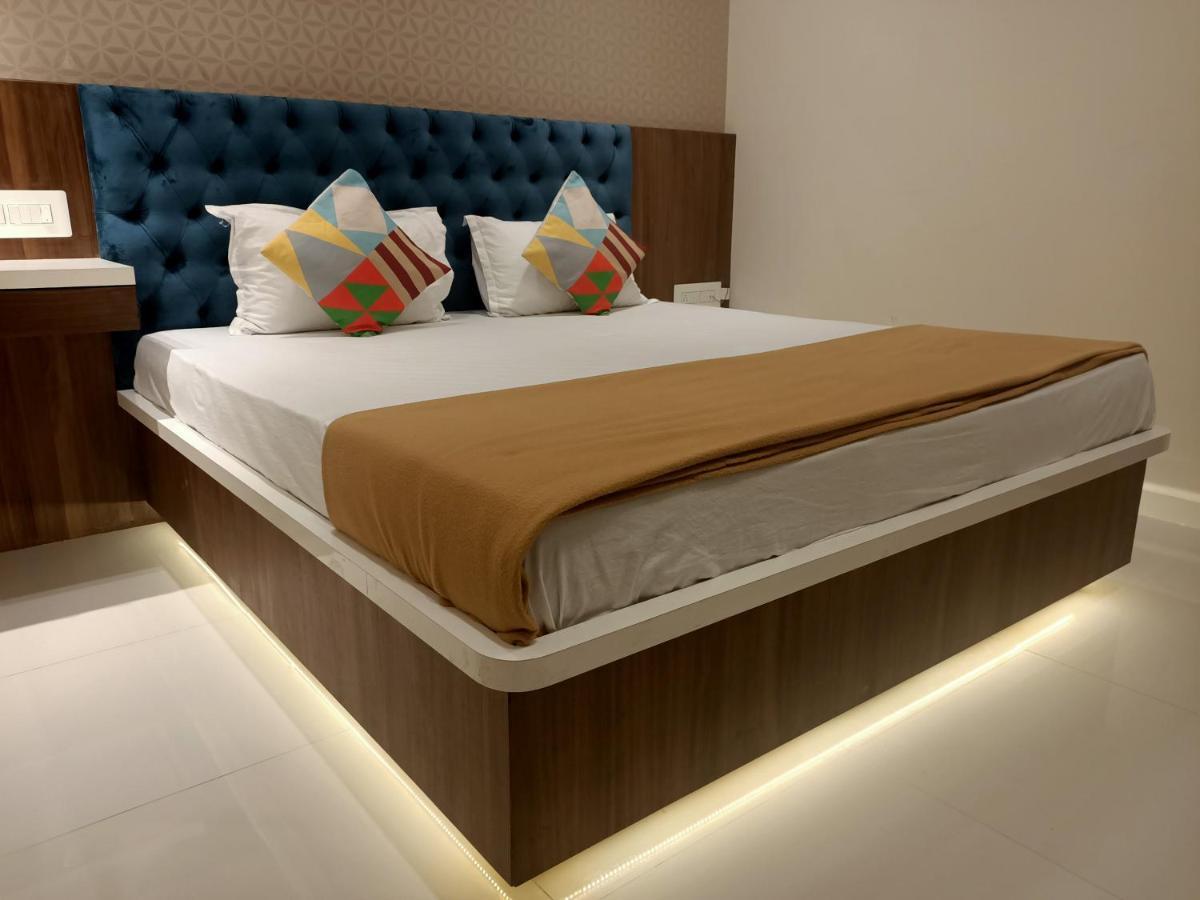 Elegance 2* Mumbai