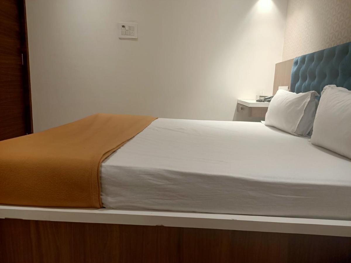Hotel Elegance Mumbai