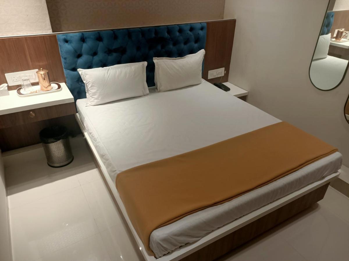 Elegance 2* Mumbai