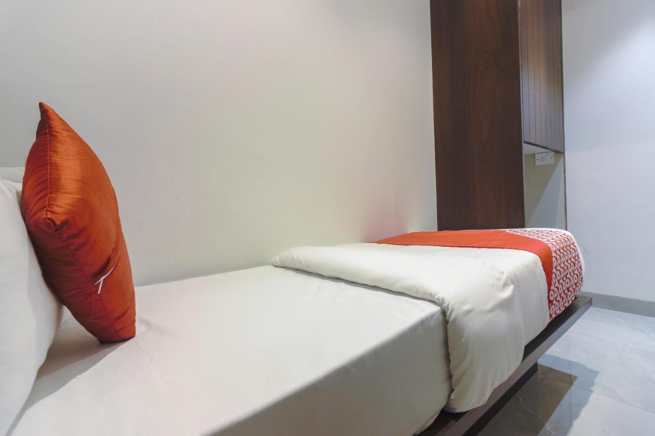 Flora Suites Hotel