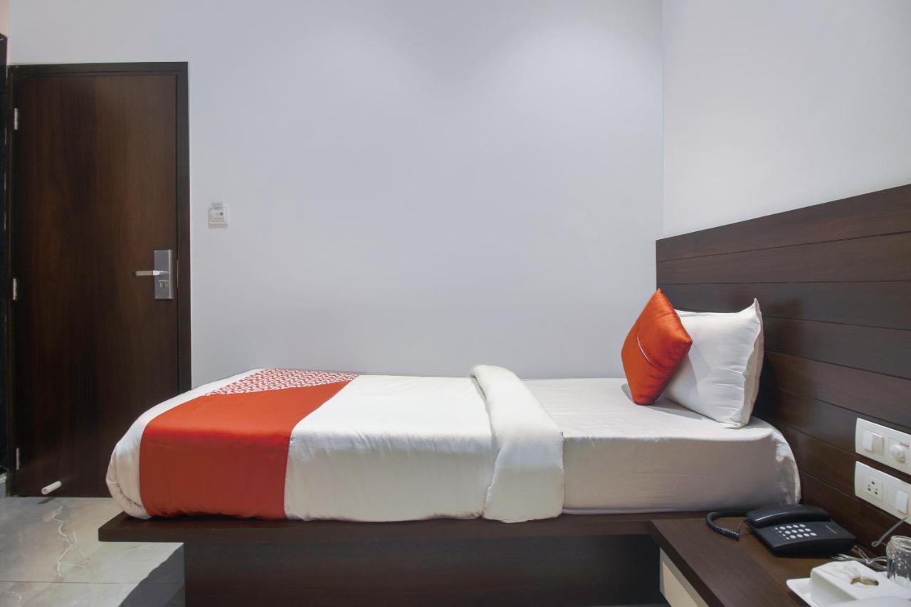 Hotel Flora Suites Mumbai