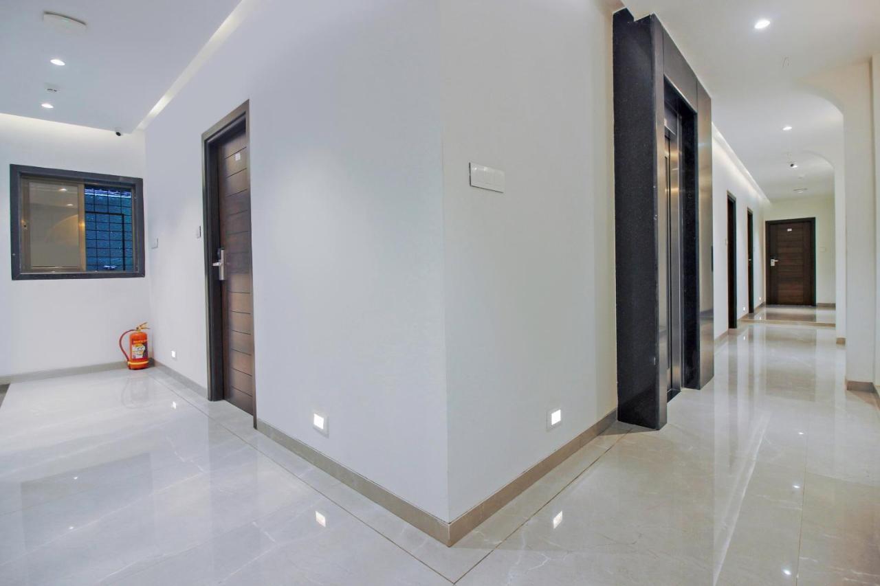 Flora Suites Hotel 3*