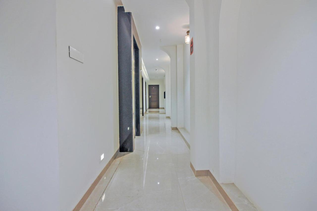 Flora Suites 3*
