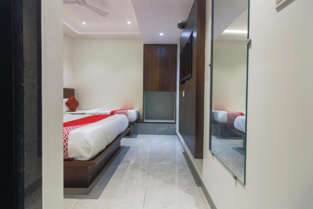 Hotel Flora Suites 3*