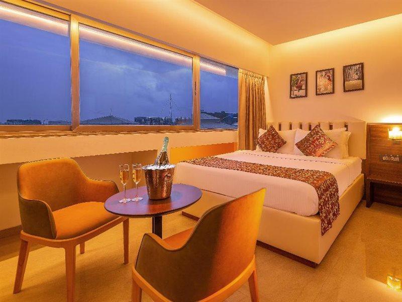 Metropole Hotel Mumbai