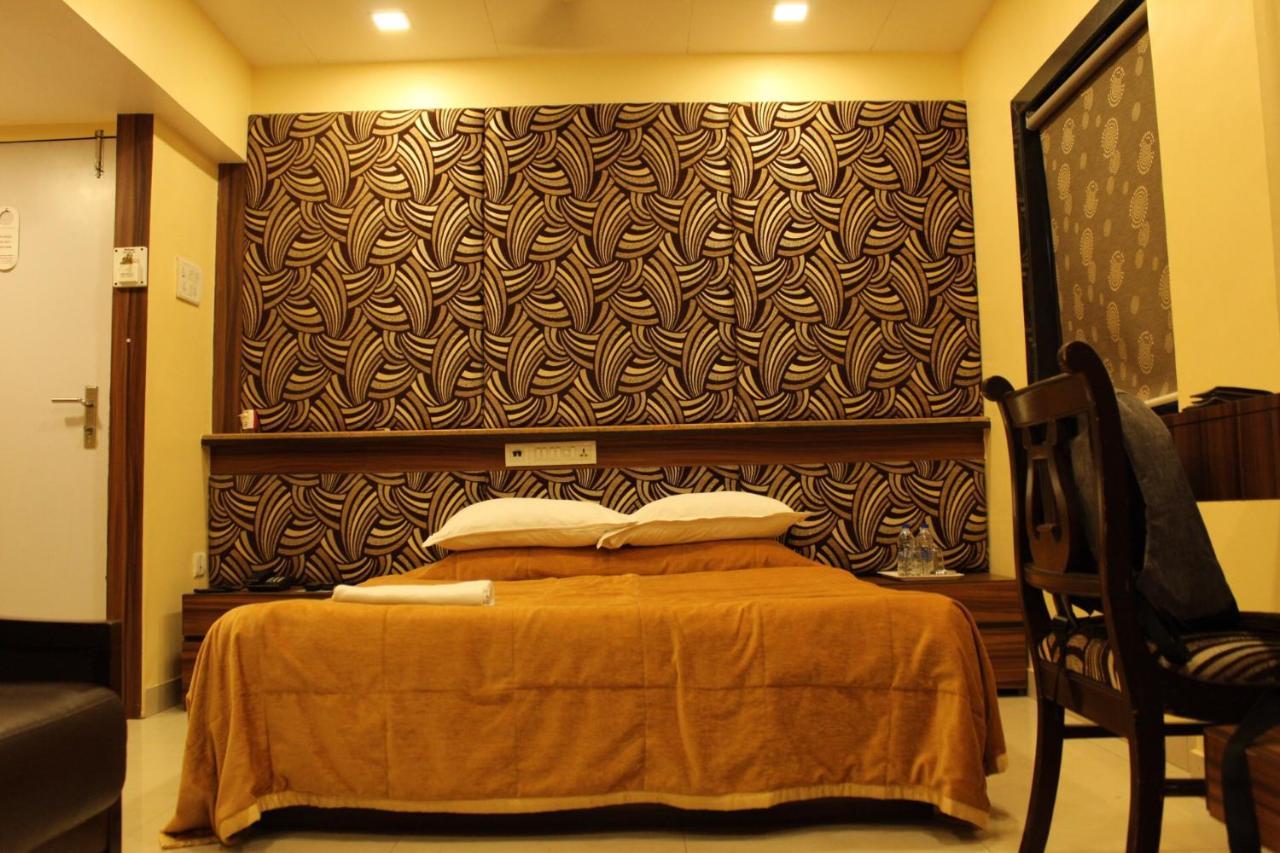 Hotel Metro Palace Mumbai