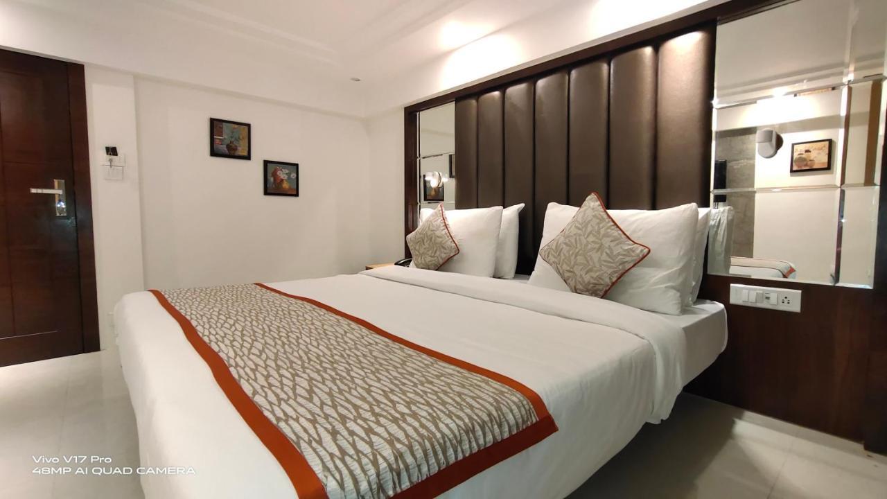 Supreme - Cuffe Parade Hotel