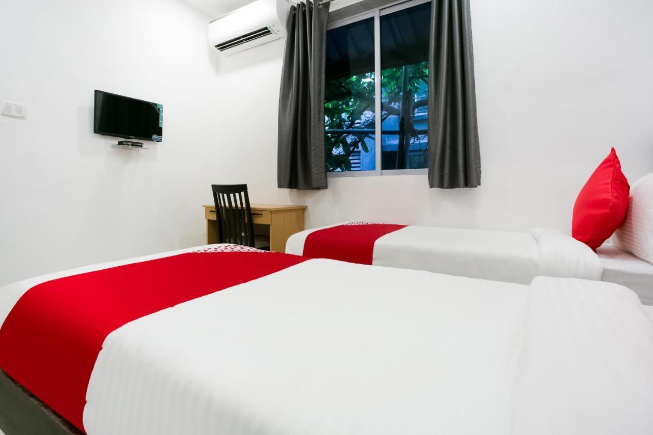 Hotel Oyo Flagship 77192 Shangrila Nehru Road
