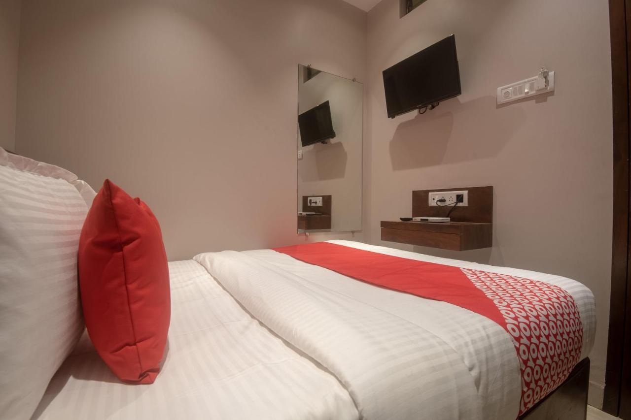 Oyo 41605 Prince Palace Hotel