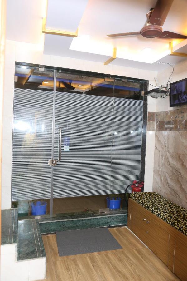 Super Sleepwell Male-female Hotel *