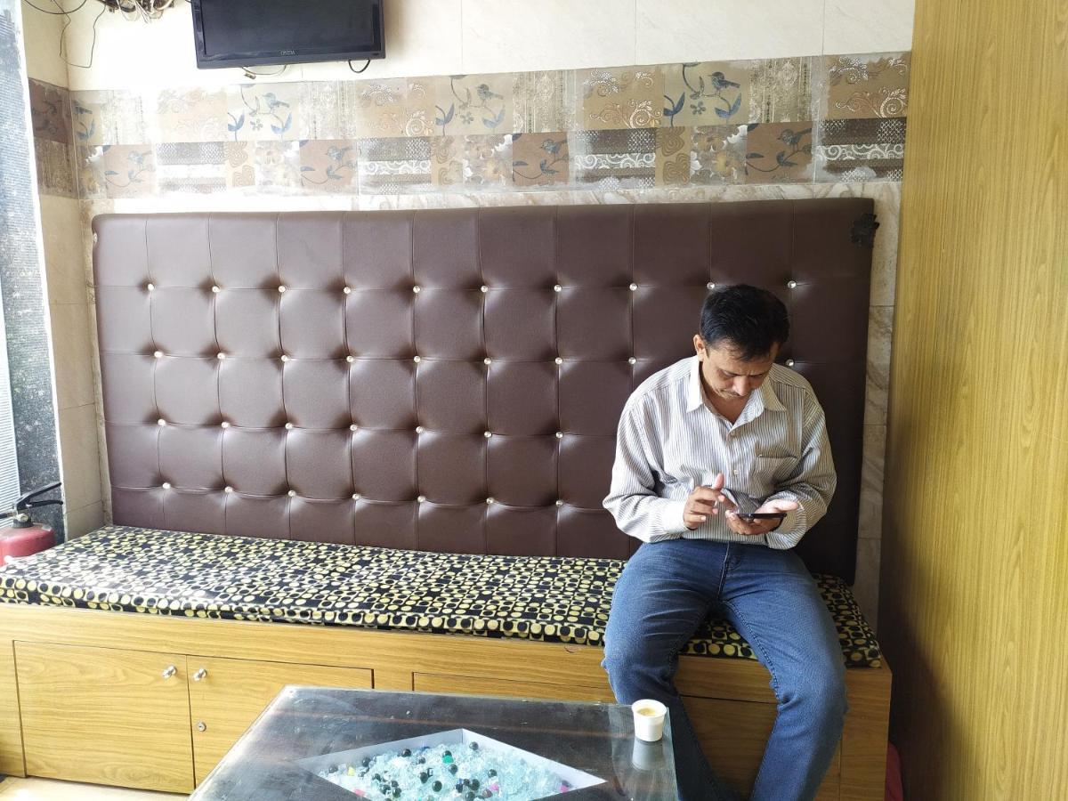 Super Sleepwell Male-female Hotel *