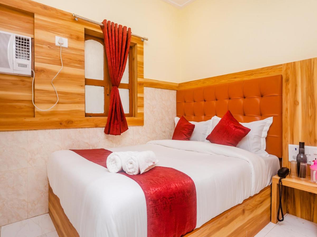Hotel Aman Near Cst