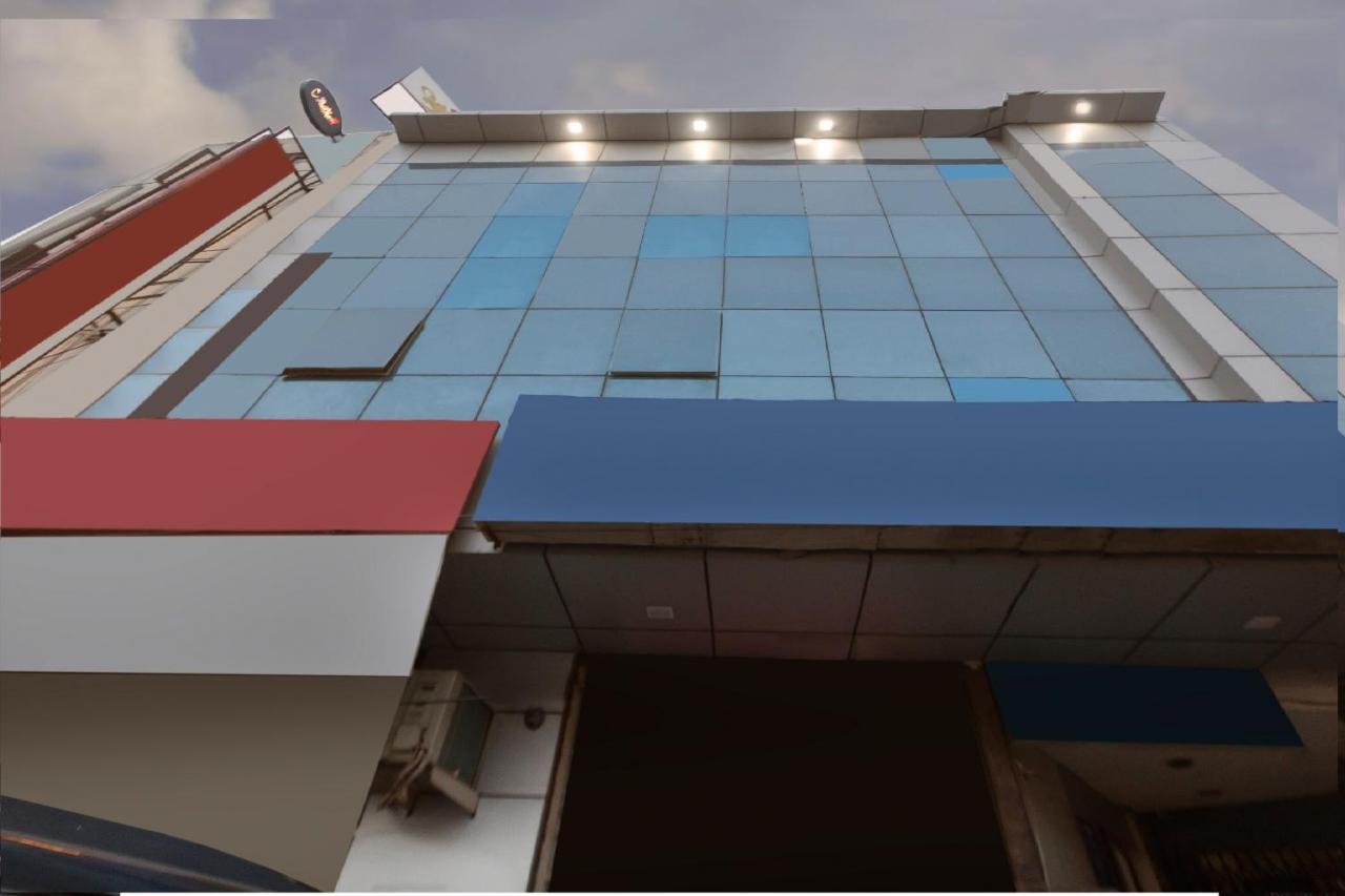 Hotel Oyo 77182 Sea Rock Mumbai