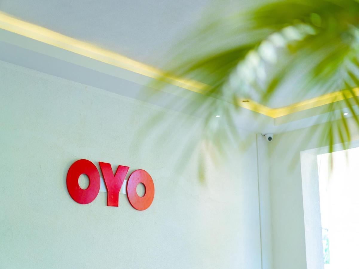 Hotel Oyo 77182 Sea Rock Mumbai