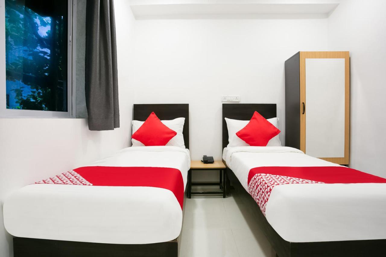 Oyo Flagship 77192 Shangrila Nehru Road Hotel