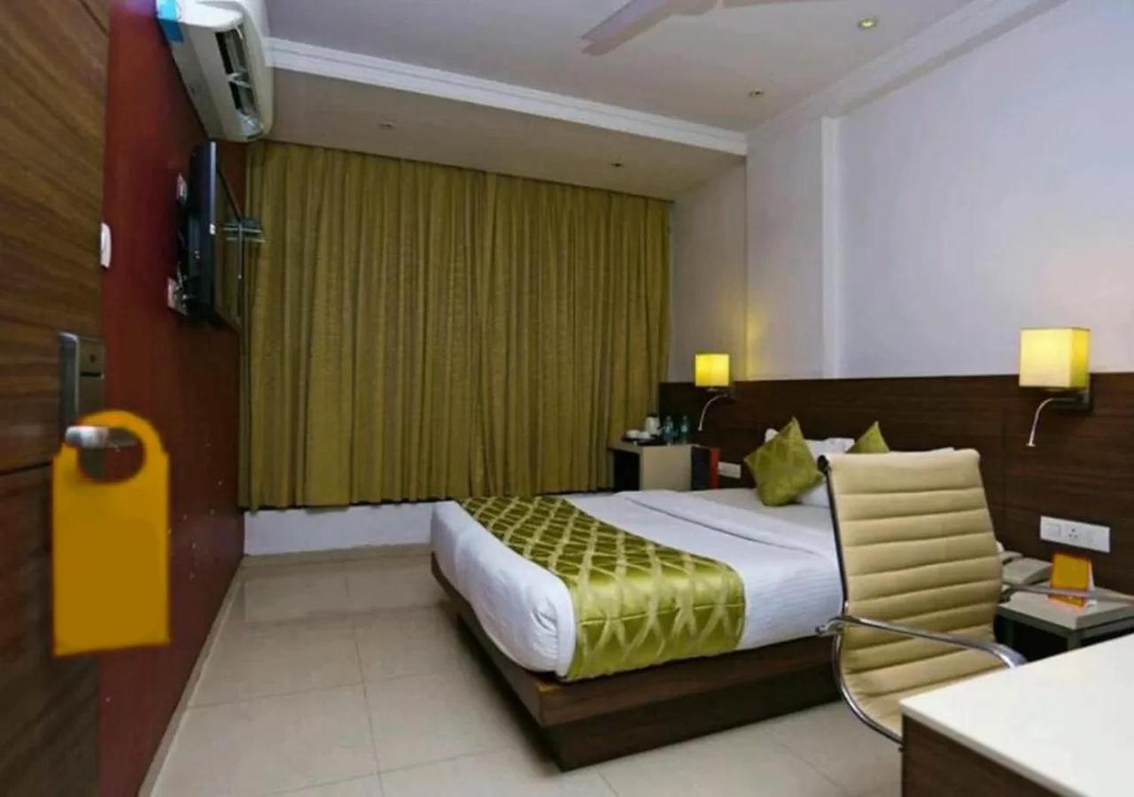 Suncity Premiere, Near To Airport
