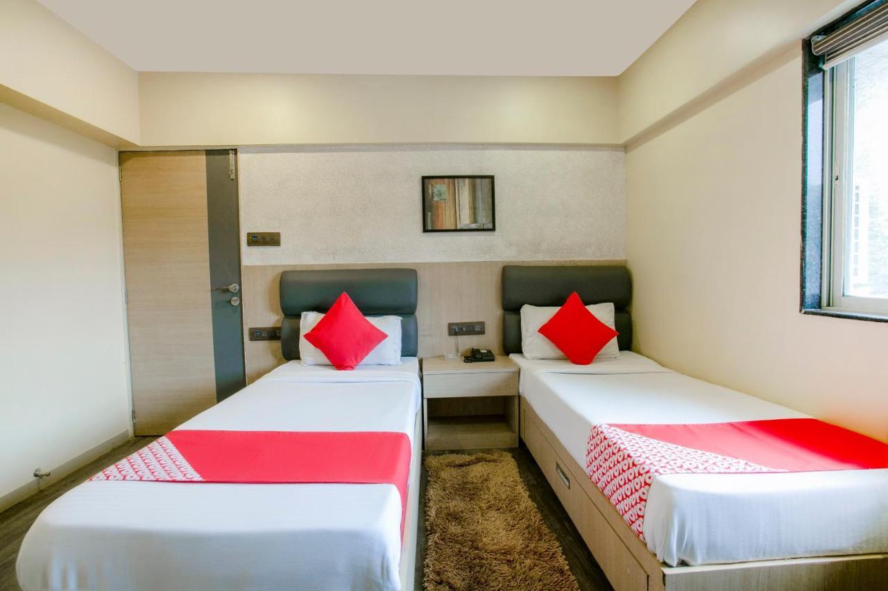 Oyo Flagship 75787 Meadow Mumbai