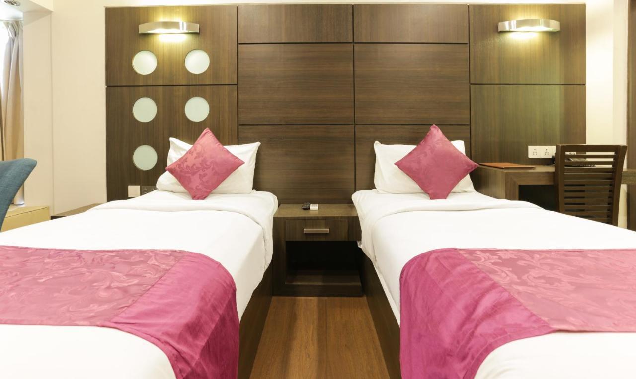 Metropolis Hotel