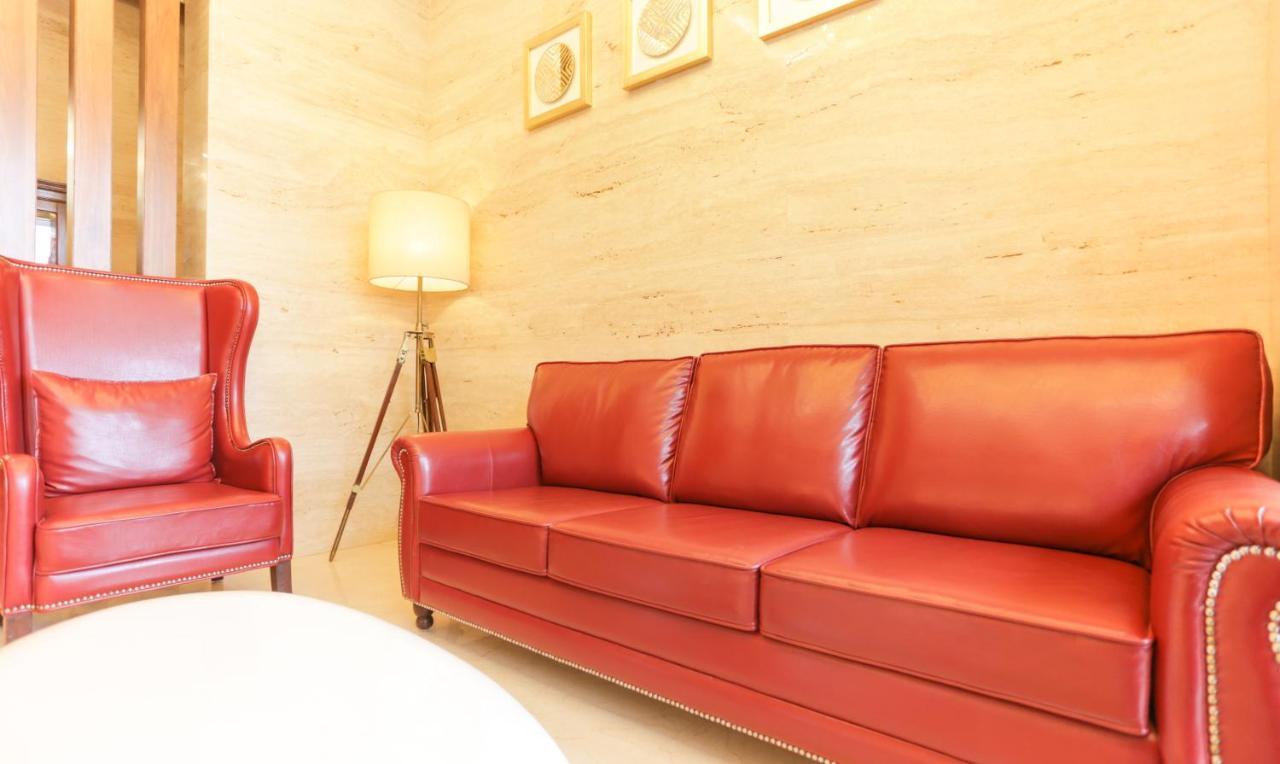 Metropolis 4*