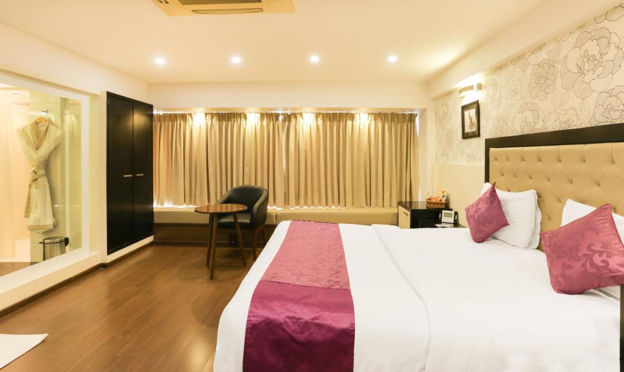 Metropolis Hotel