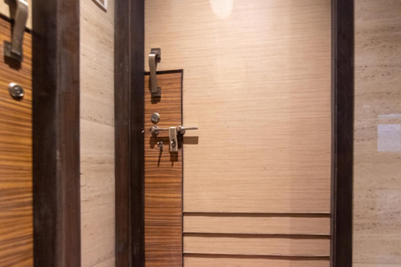 Apartment Osi Bandra West Mumbai