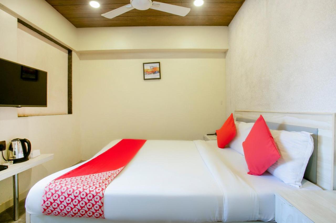 Oyo Flagship 75787 Meadow Hotel 3*