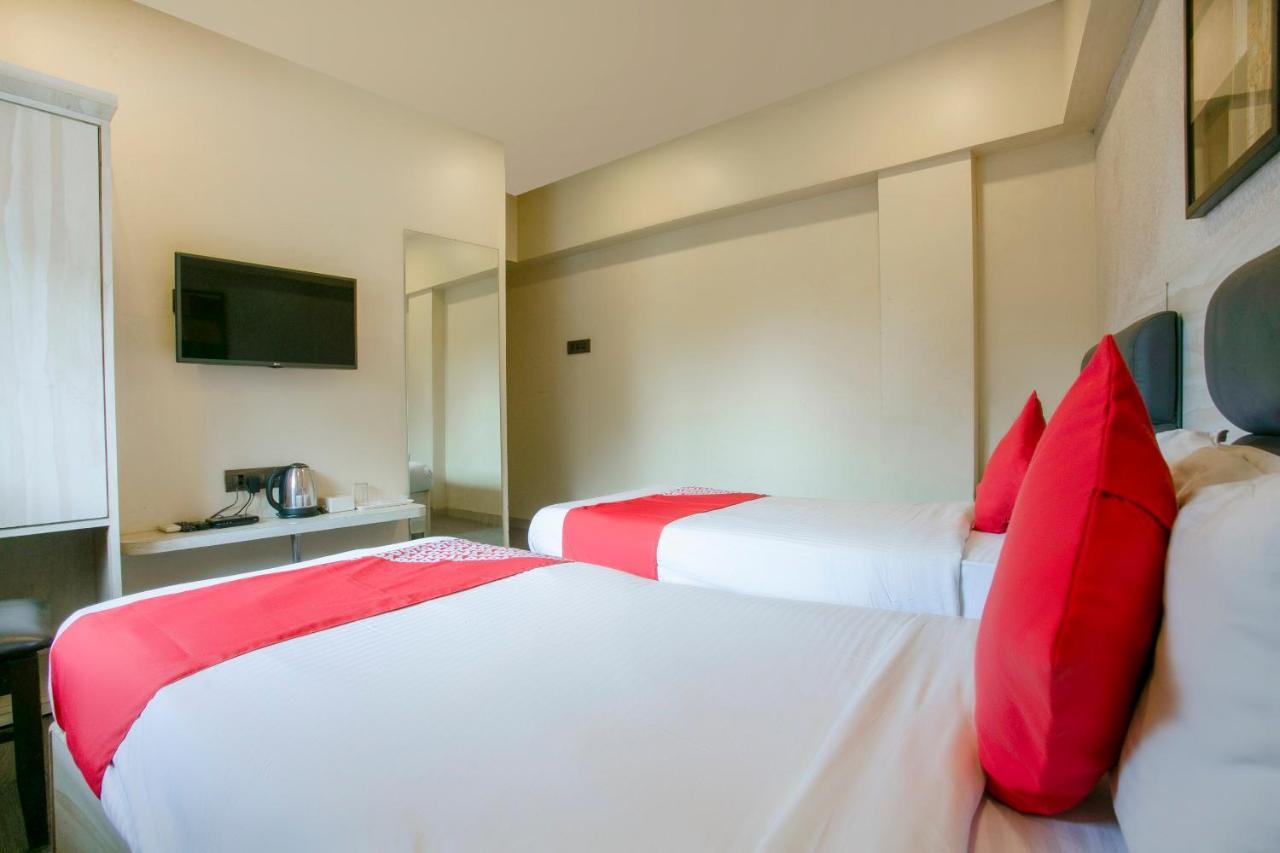 Hotel Oyo Flagship 75787 Meadow Mumbai
