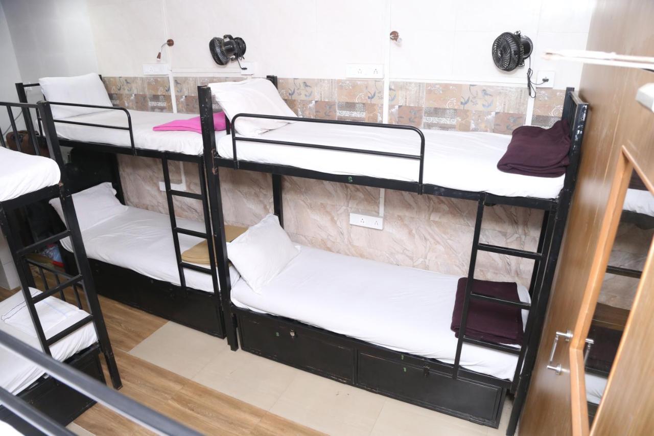 Super Sleepwell Male-female Hotel