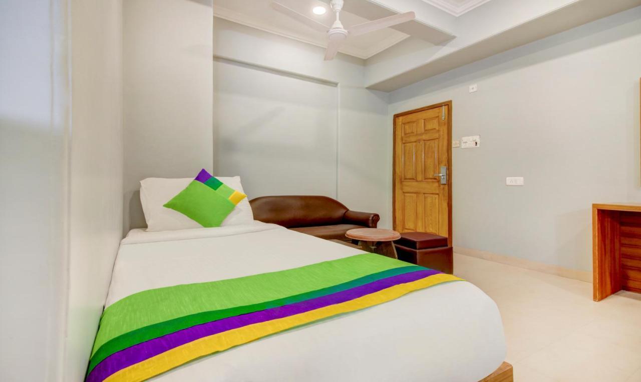 Hotel Treebo Cruz Royale Santacruz West 3*