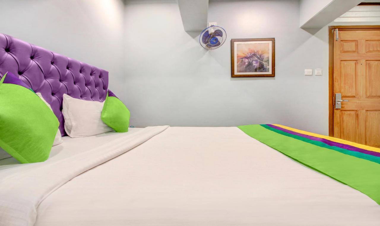 Treebo Cruz Royale Santacruz West 3* Mumbai