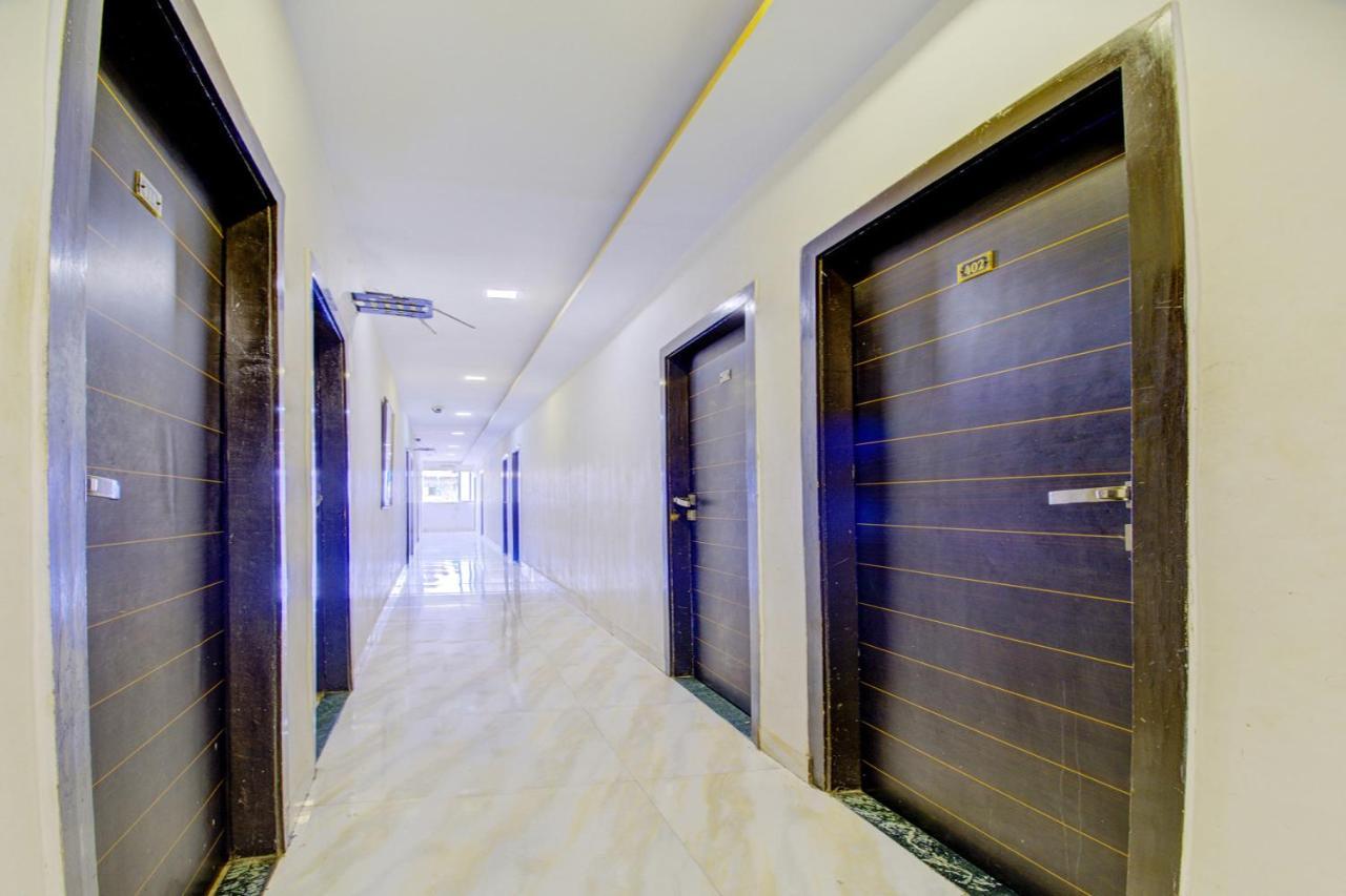 Oyo 76486 Silver Moon Hotel 2*