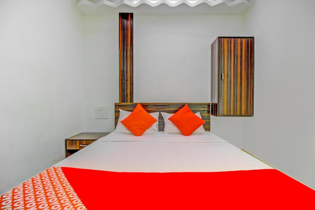 Hotel Oyo 76486 Silver Moon 2*